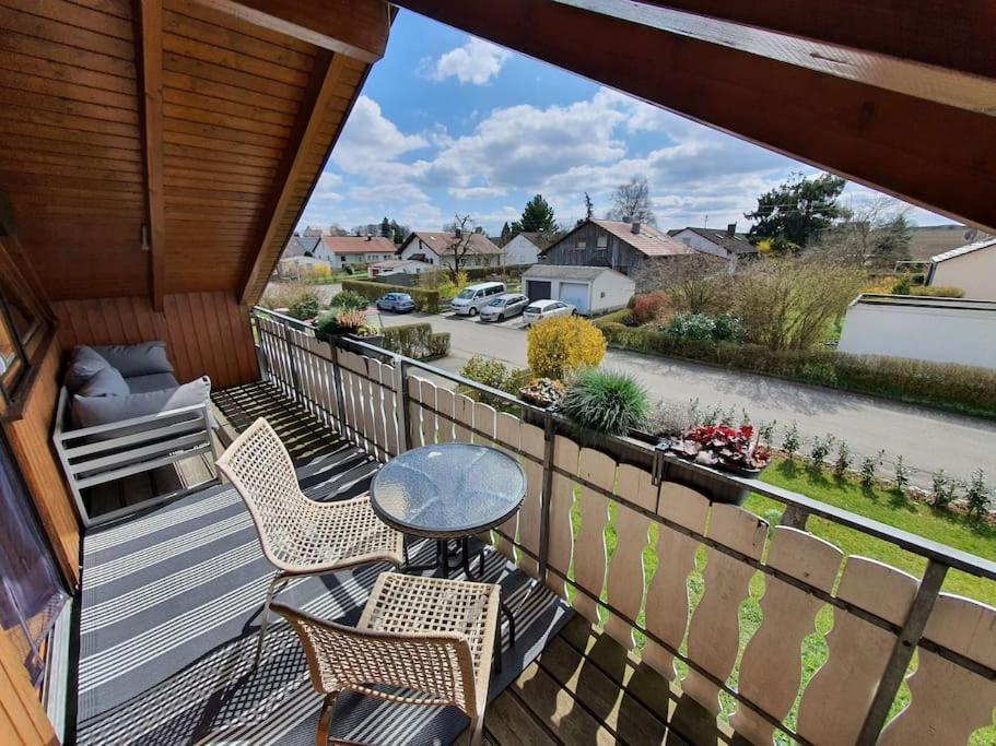 Gemuetliche Wohnung Bei Bad Waldsee Mit Balkon Екстериор снимка