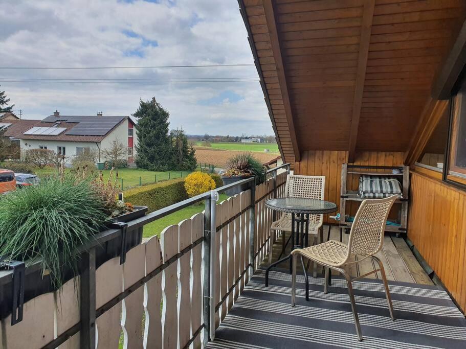 Gemuetliche Wohnung Bei Bad Waldsee Mit Balkon Екстериор снимка